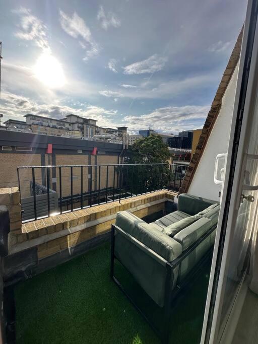 Modern Studio Flat With Balcony In Heart Of London Exterior photo
